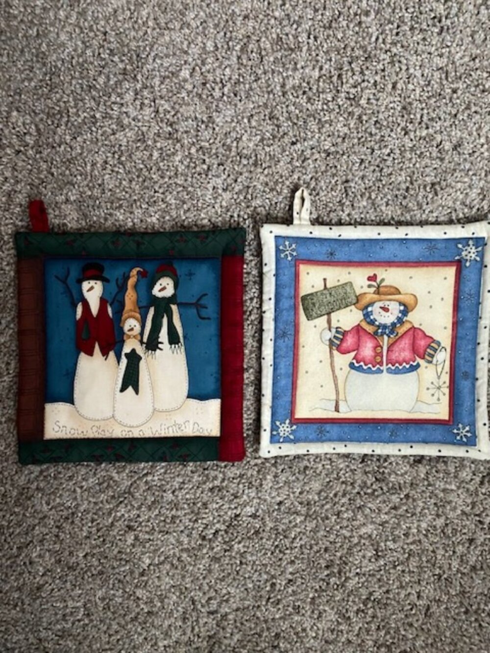 New Quilted Winter Themed Set of Two Reversable Potholders